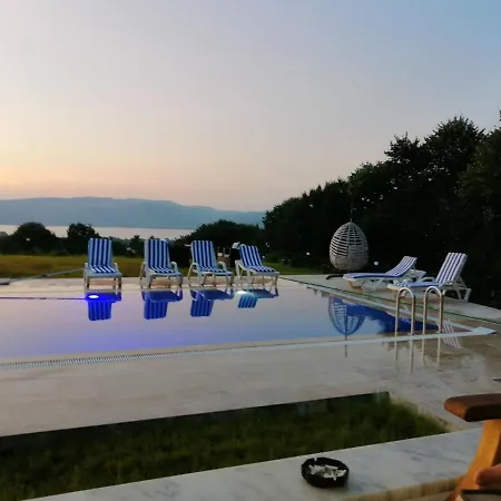 Heaven Villa